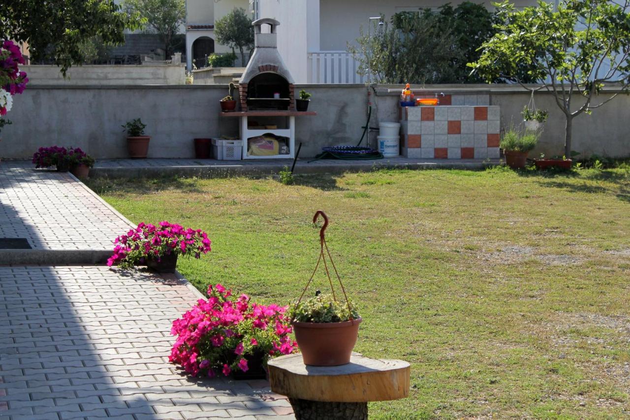 Apartments With A Parking Space Seline, Paklenica - 6603 Starigrad Paklenica Luaran gambar